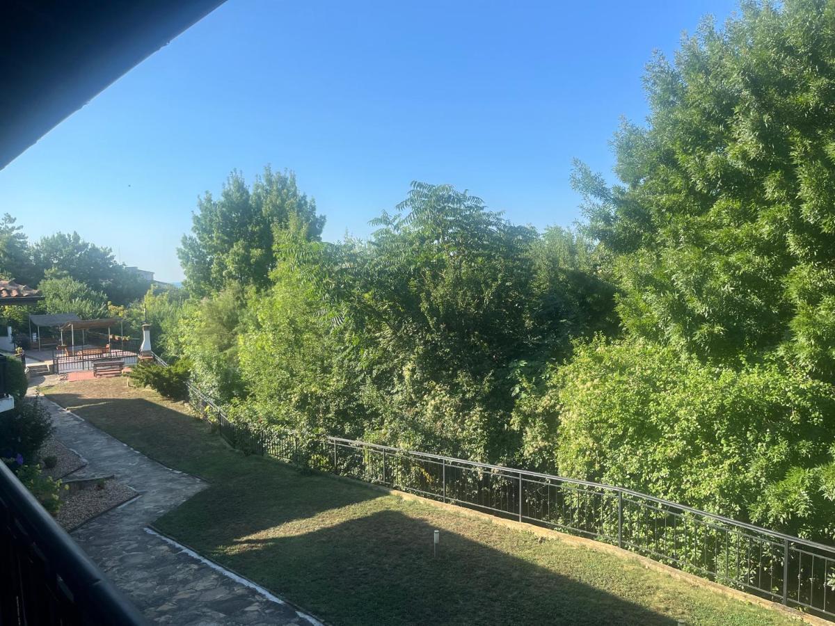 Spacious Fully Furnished Studio In Kavarna Apart Hotel Exteriör bild
