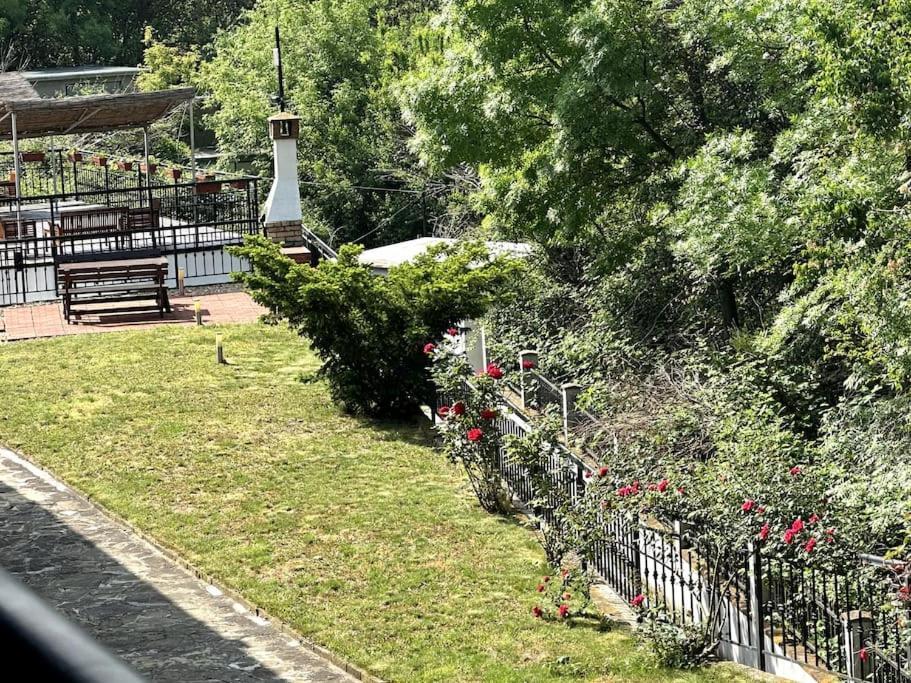 Spacious Fully Furnished Studio In Kavarna Apart Hotel Exteriör bild