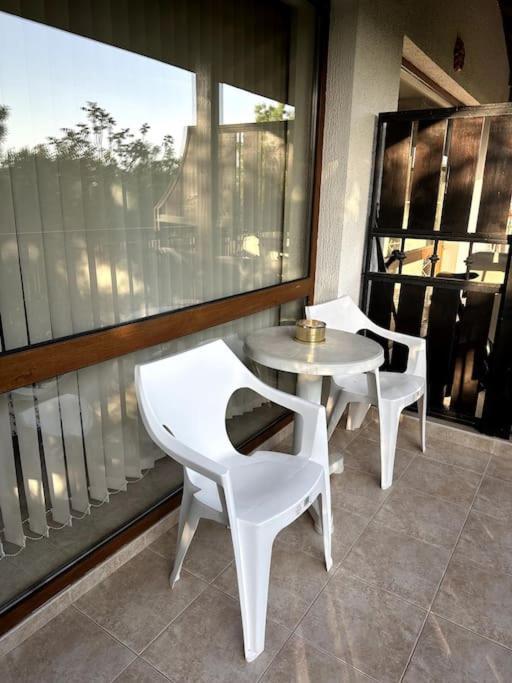 Spacious Fully Furnished Studio In Kavarna Apart Hotel Exteriör bild